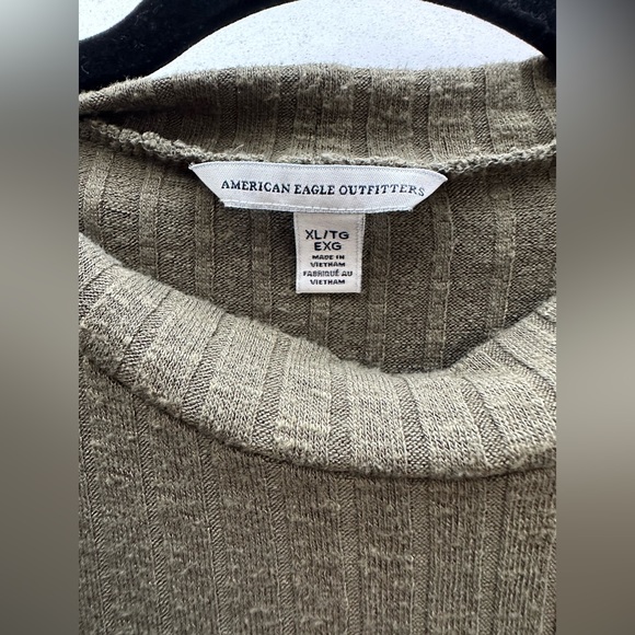 American Eagle Mock Neck Ribbed Sleeveless Top - Picture 3 of 4